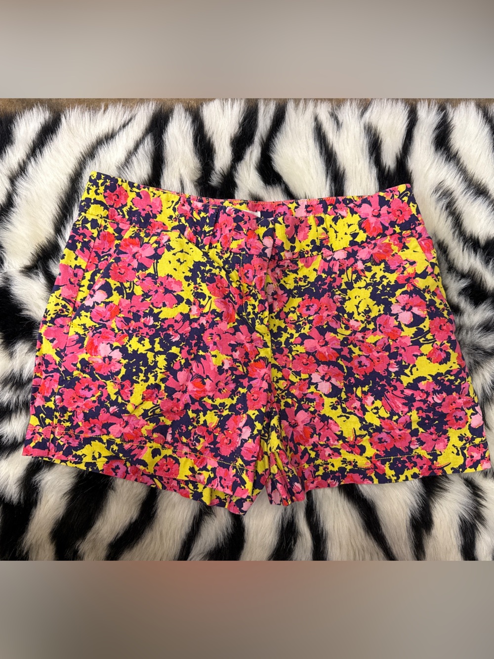 Loft Vibrant floral shorts - Pink & Yellow sz 2 EUC